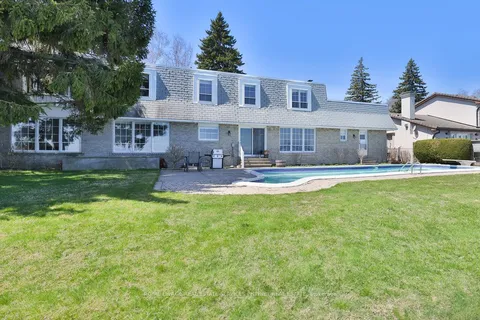 1460 Watersedge Road, ON L5J 1A4
