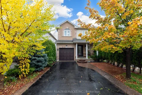 8 Ridgemore Crescent, ON L7A 2L6