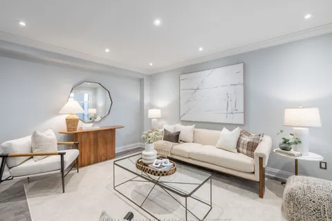 5429 Flatford Road, ON L5V 1Y6