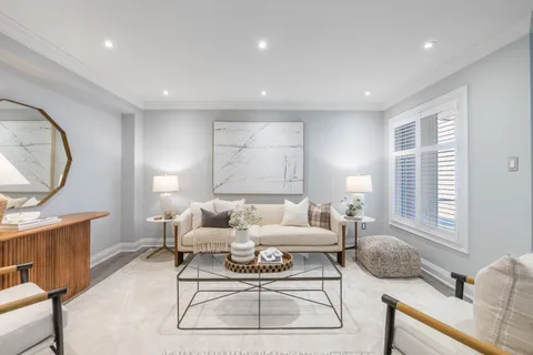 5429 Flatford Road, ON L5V 1Y6