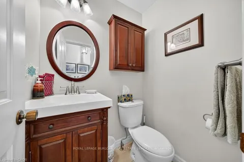 677 Powell Court, ON L7R 3E7