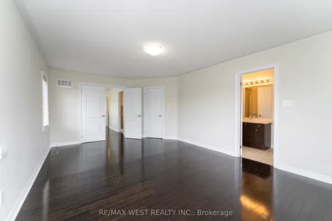 2120 Fiddlers Way, ON L5M 0M5