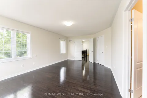 2120 Fiddlers Way, ON L5M 0M5