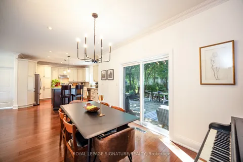 116 Milton Street, ON M8Y 2Y3