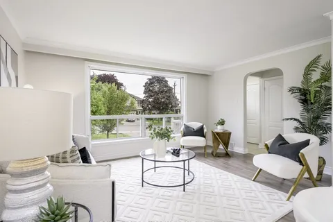 40 Cartwright Avenue, ON M6A 1T9