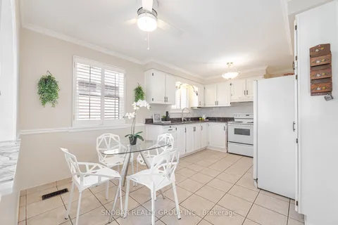 3187 Ibbetson Crescent, ON L5C 1Z1