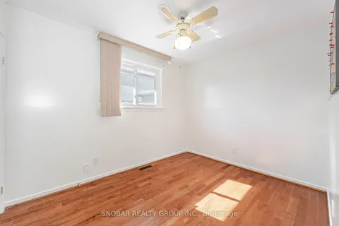 3187 Ibbetson Crescent, ON L5C 1Z1