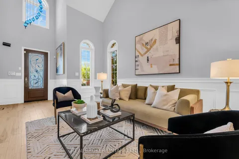 2293 Woodcrest Drive, ON L6M 4C5