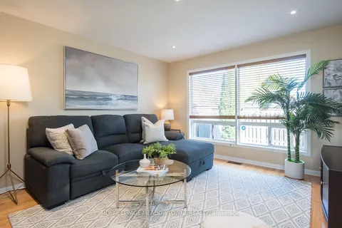 701 Thompson Road, ON L9T 5W8