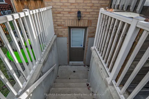 171 Huddlestone Crescent, ON L9T 8M9