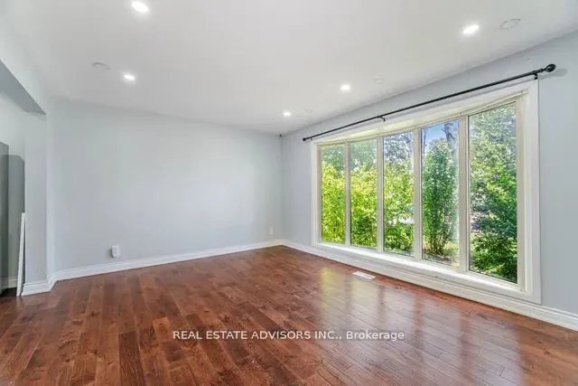 4 Parkend Avenue, ON L6Y 1B2