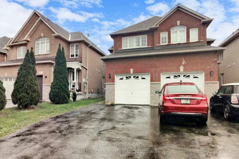 908 Stonebridge Avenue, ON L5V 2L5