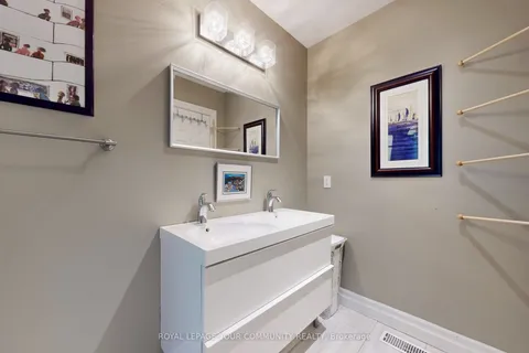 2169 Paisley Avenue, ON L7R 1W1