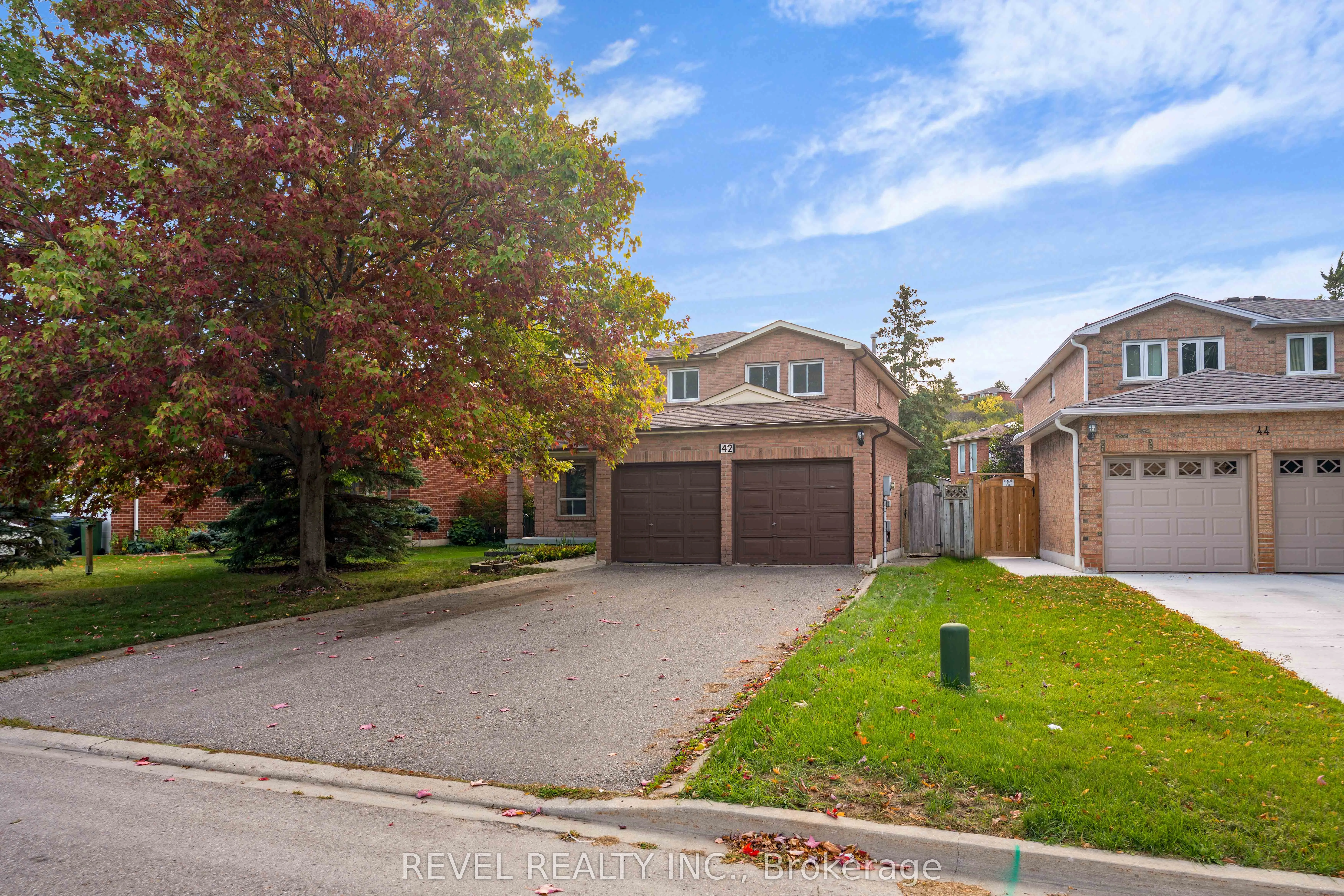 42 Deer Valley Drive, ON L7E 2E5
