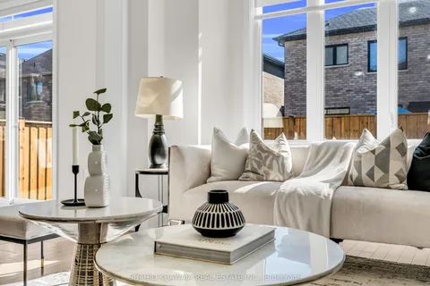 1430 Wellwood Terrace, ON L9E 1V1