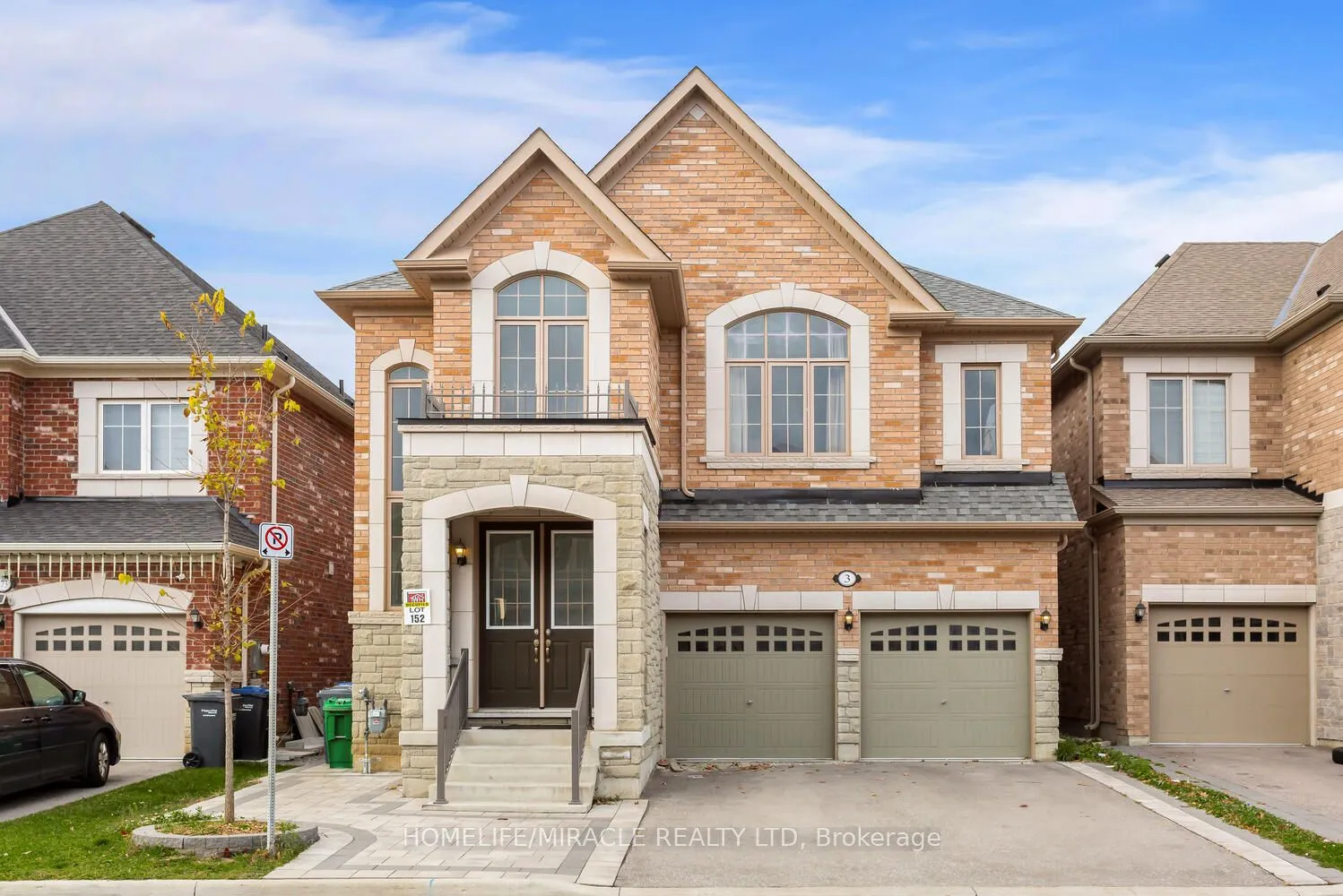 3 Farringdon Crescent, ON L7A 4Z5