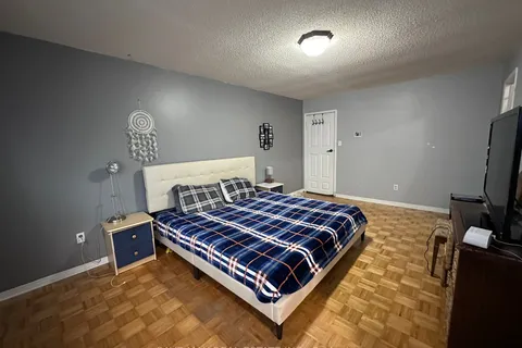 33 Piane Avenue, ON L6Y 4X8