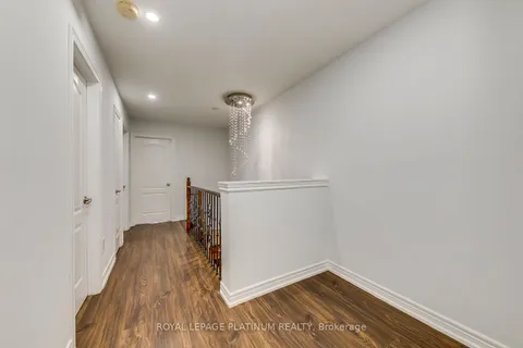 5644 Longboat Avenue, ON L5M 7E8