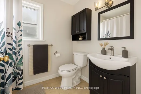 241 Eileen Avenue, ON M6N 1W5