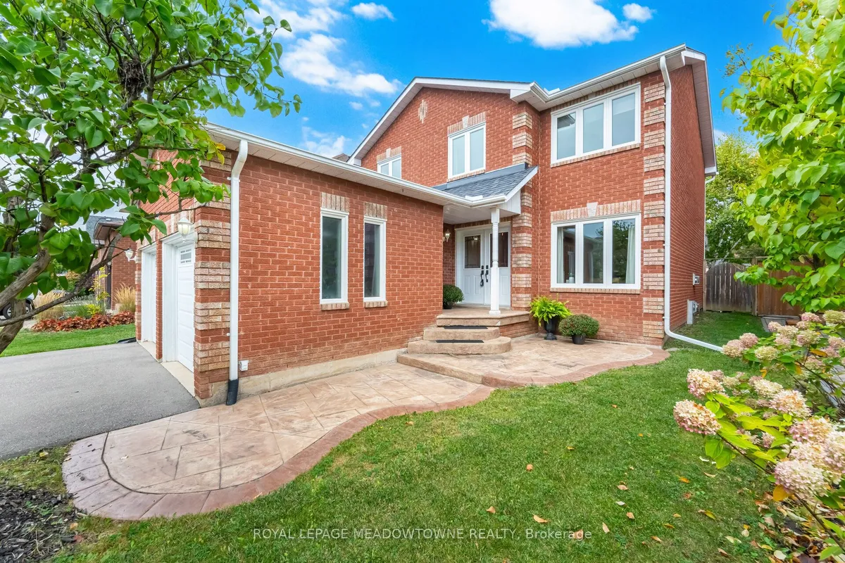 33 Harrop Avenue, ON L7G 5R4