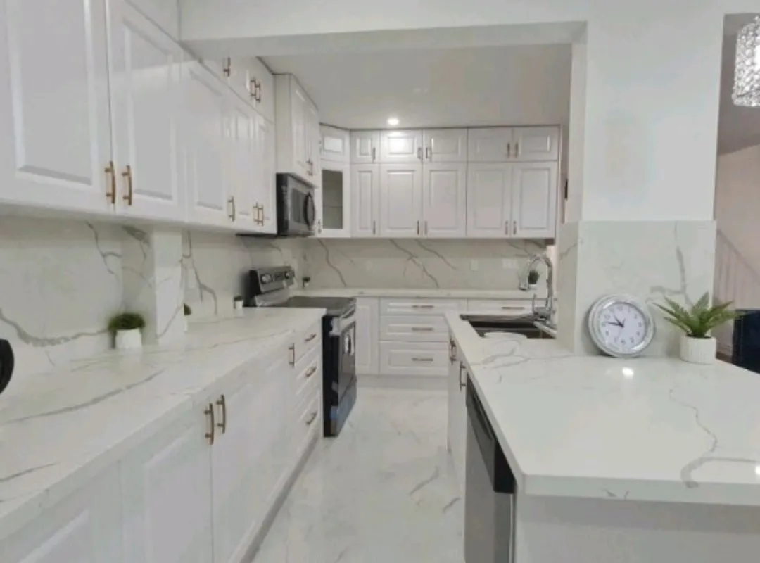 7153 Village Walk, ON L5W 1X2