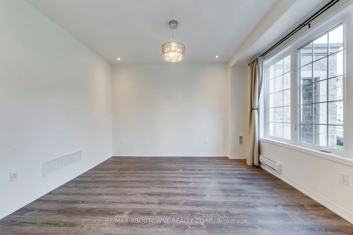 3338 Erasmum Street, ON L6M 1S3