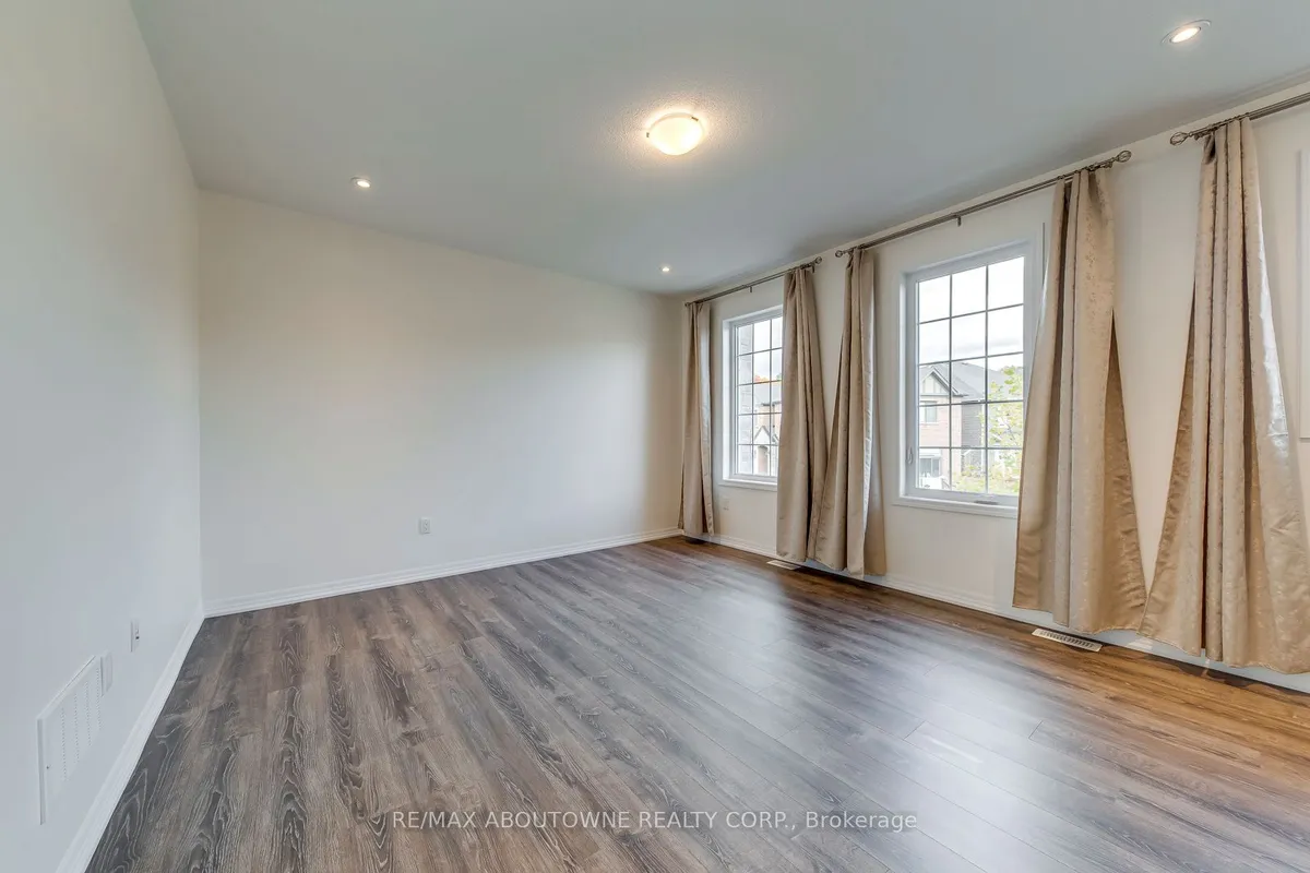 3338 Erasmum Street, ON L6M 1S3