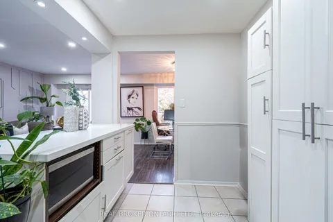 27 Kingswood Drive, ON L6V 2X5