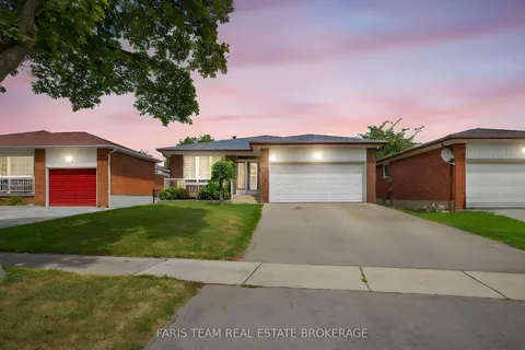 38 Collingdale Road, ON M9V 3R1