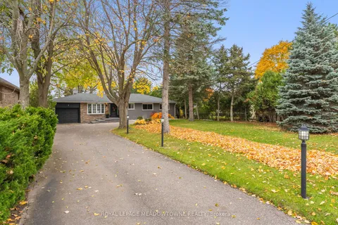 4 Chipper Court, ON L7G 1L3