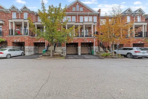 Condo Townhouse 3 bedroom 3 bathroom at 7166 Triumph Lane in Mississauga - MLS# W12520740