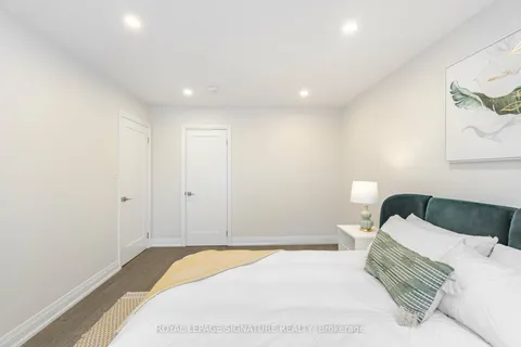 388 Antigua Road, ON L5B 1C4