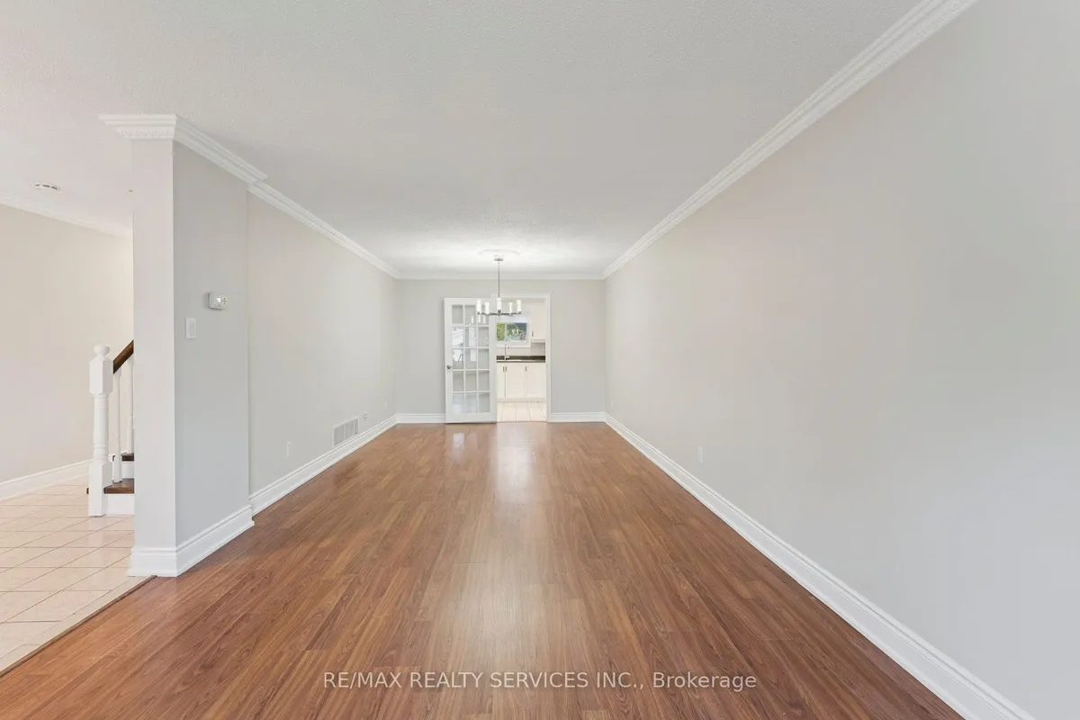 21 Majestic Crescent, ON L6S 3N1