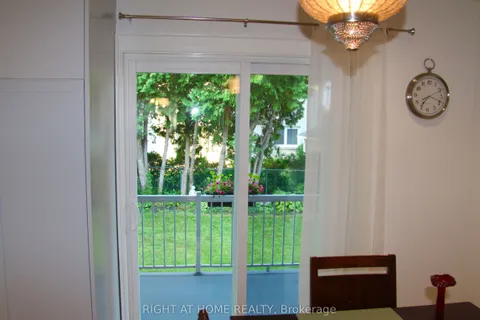 2335 Blase Court, ON L5A 1N9