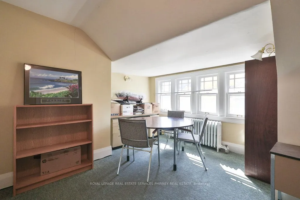 160 King Street, ON L5A 1T2