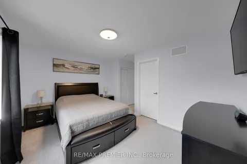 258 Remembrance Road, ON L7A 4P4