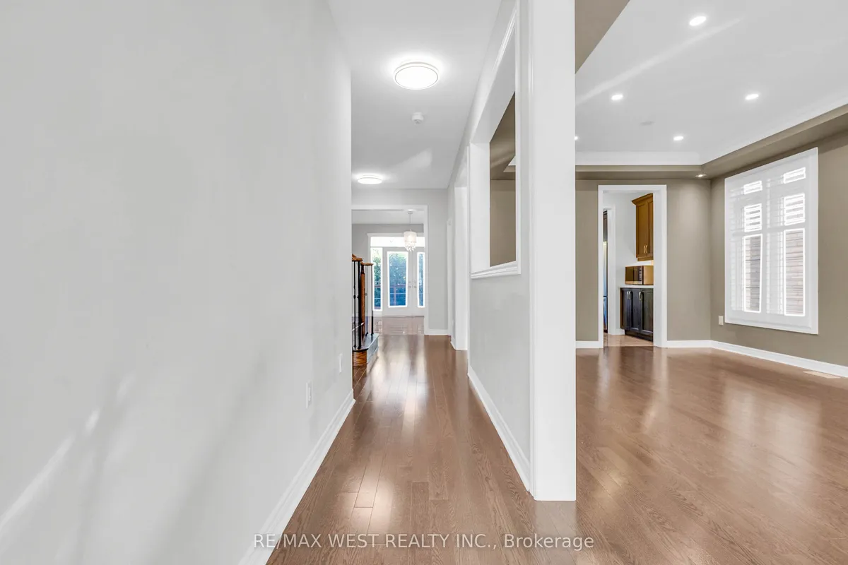 198 Jessie Caverhill Pass, ON L6M 0Z6