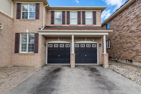 707 Trudeau Drive, ON L9T 5L4