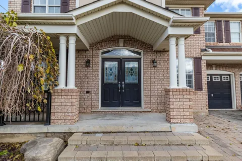707 Trudeau Drive, ON L9T 5L4
