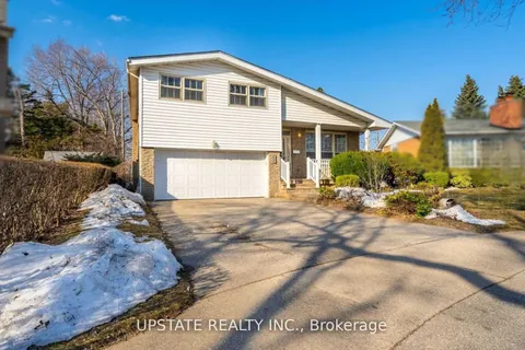 2252 Kilgorie Court, ON L4Y 1X5