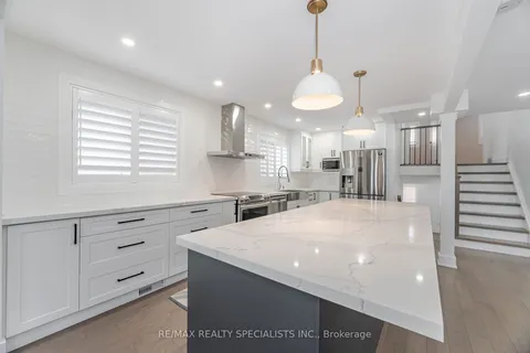 29 Norfield Crescent, ON M9W 1X5