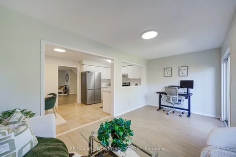 5575 Margarita Crescent, ON L5M 6Z2