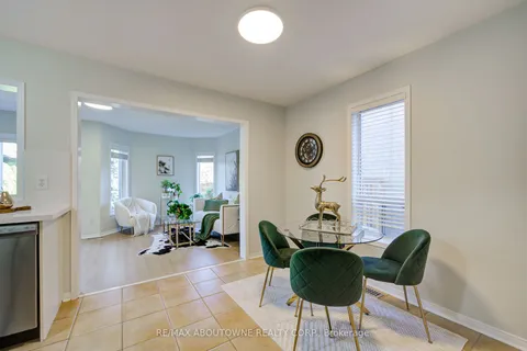 5575 Margarita Crescent, ON L5M 6Z2