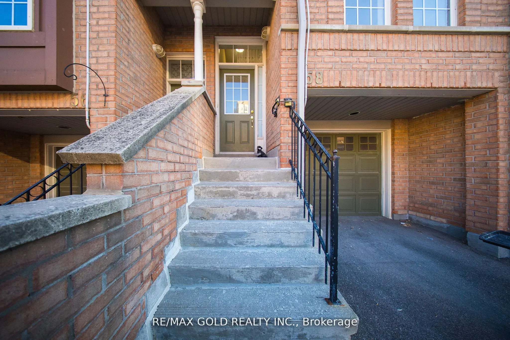 Condo Townhouse interior view at 50 Strathaven Drive Mississauga