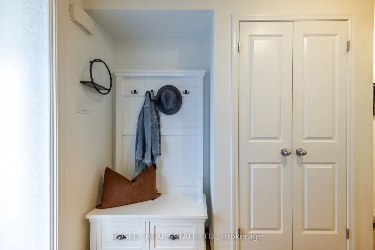 1818 Mitoff Place, ON L4W 0E8