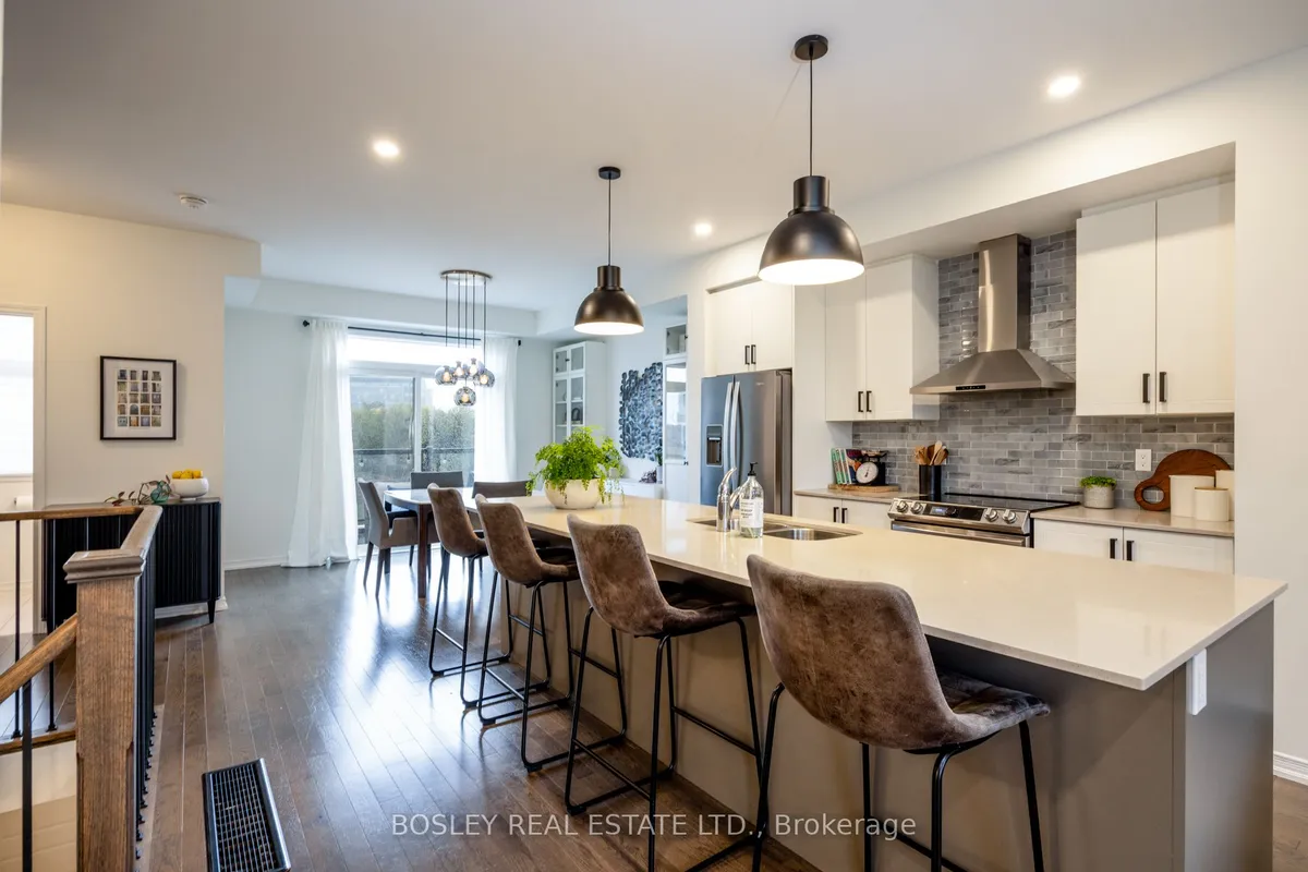 1818 Mitoff Place, ON L4W 0E8