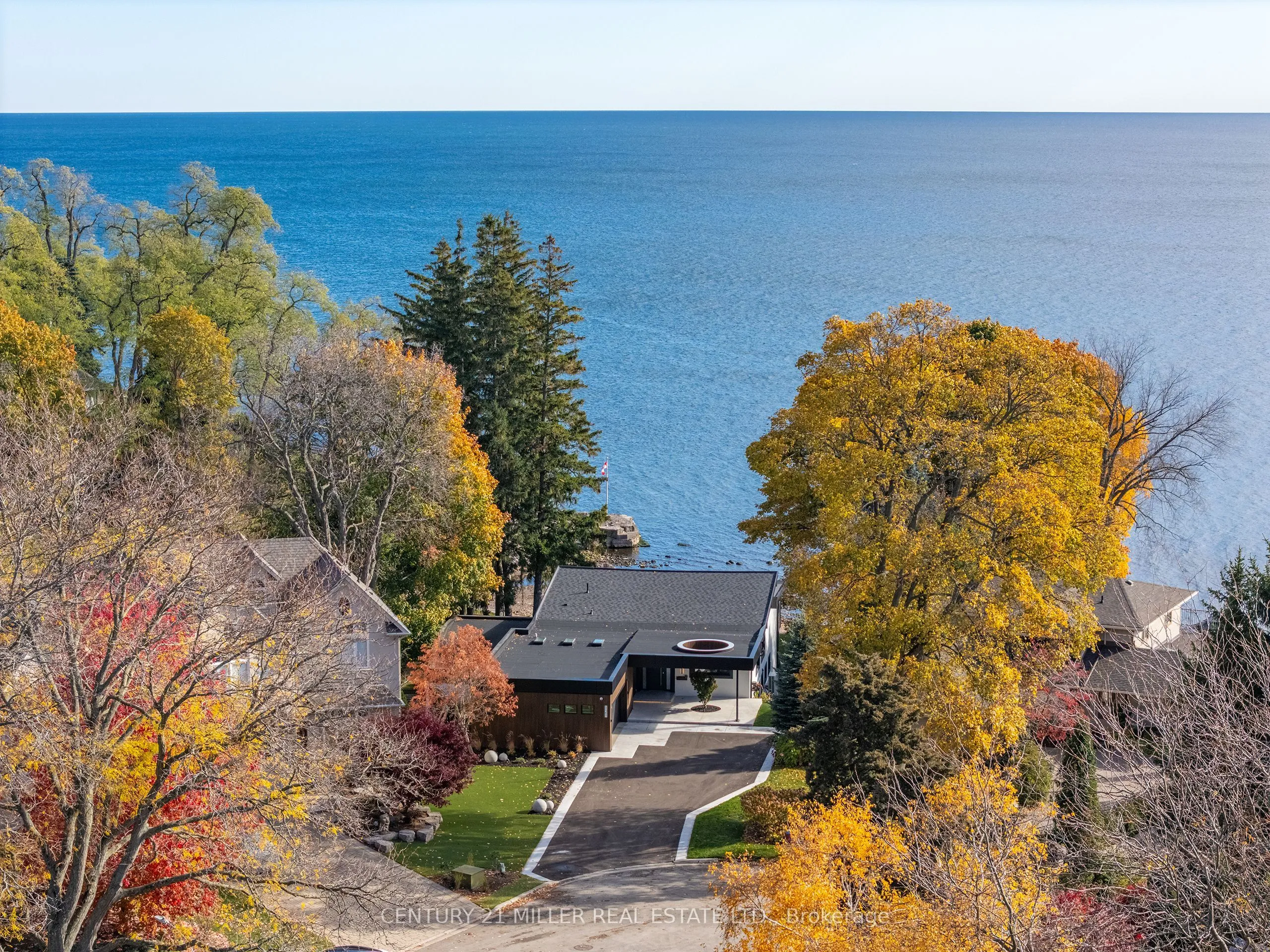 121 Edgecliffe Place, ON L7L 3Z2