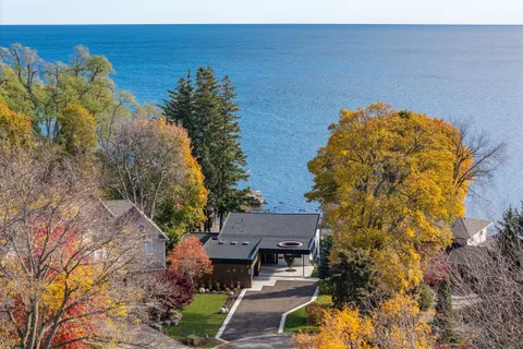 121 Edgecliffe Place, ON L7L 3Z2