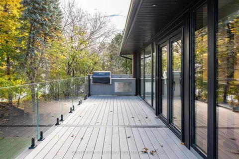 121 Edgecliffe Place, ON L7L 3Z2