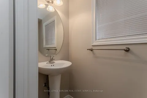 2273 Blue Oak Circle, ON L6M 5J4